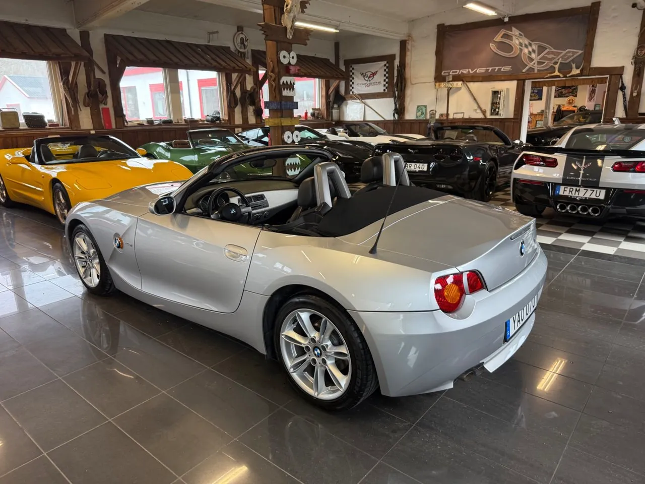 Vehicle image 9