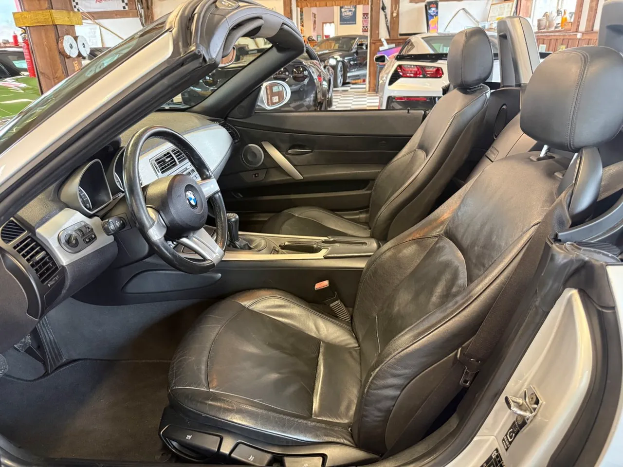 Vehicle image 21