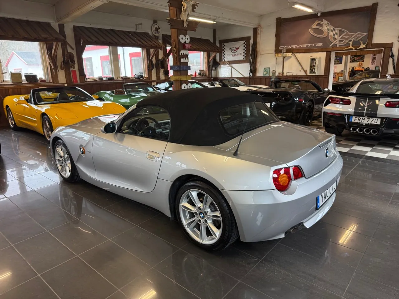 Vehicle image 20