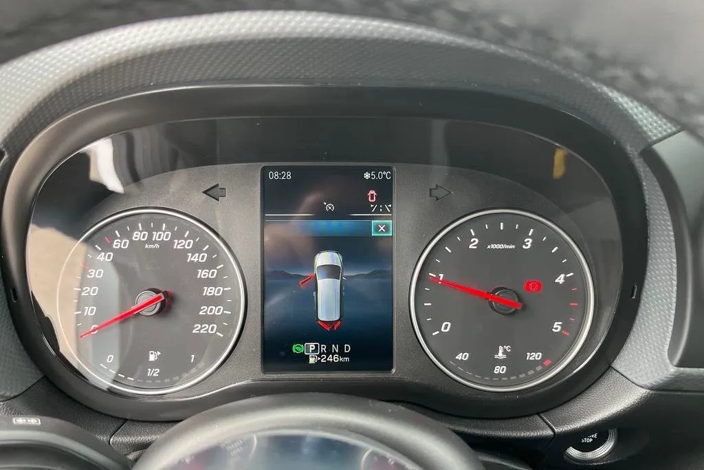 Vehicle image 9