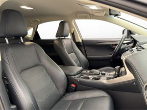 Lexus NX bild 28