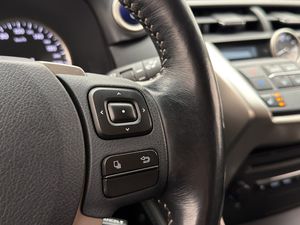 Lexus NX bild 18