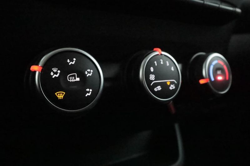 Renault Express bild 16