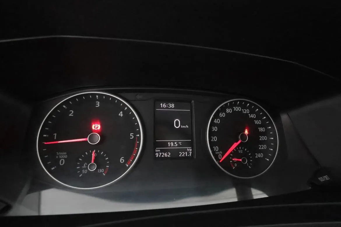 Vehicle image 18