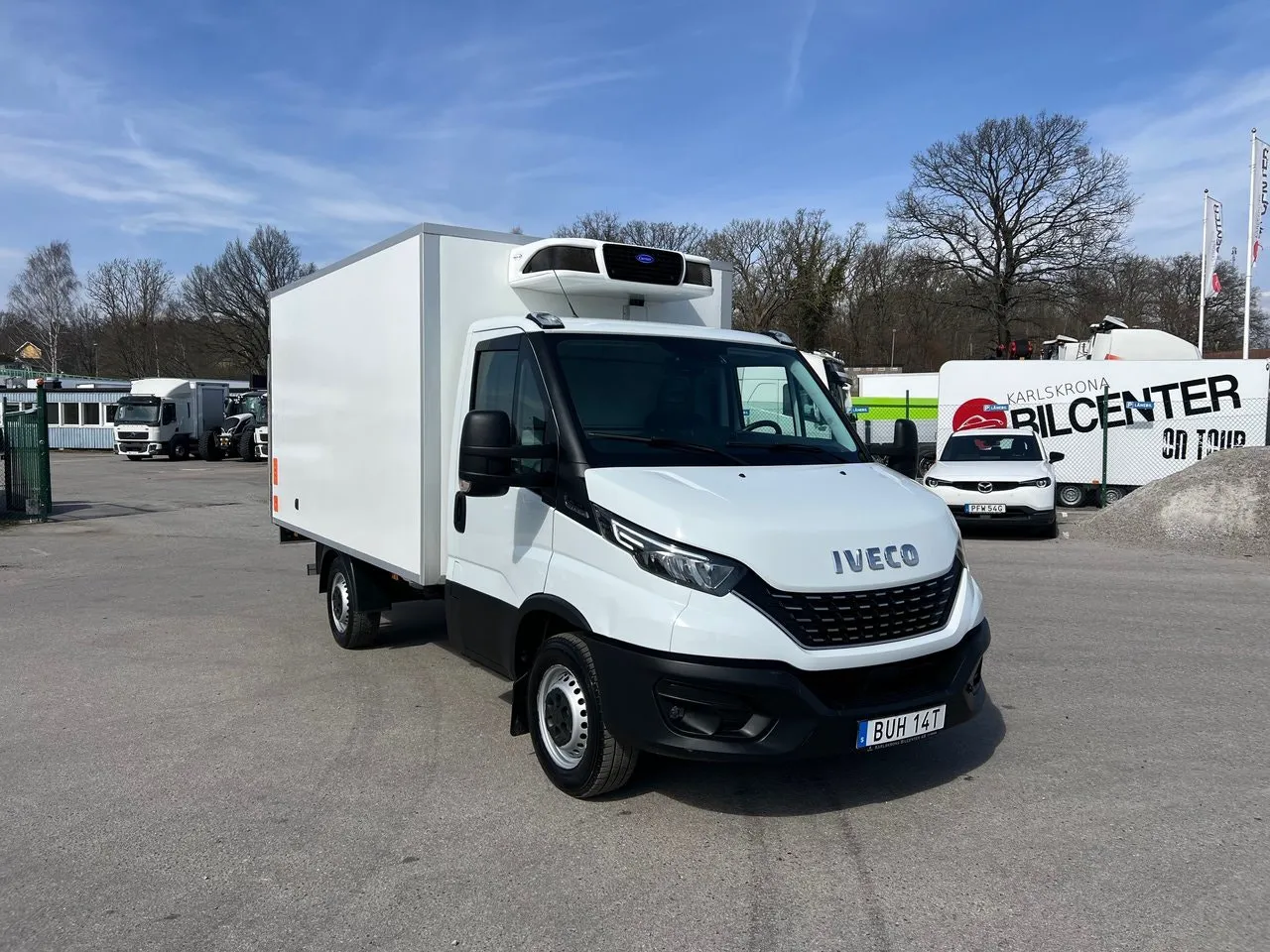 Vehicle image 18