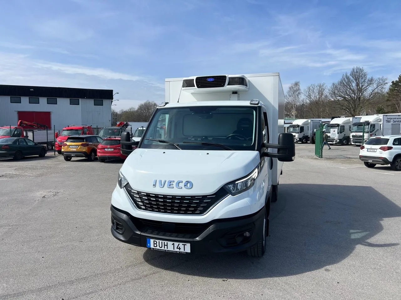 Vehicle image 15