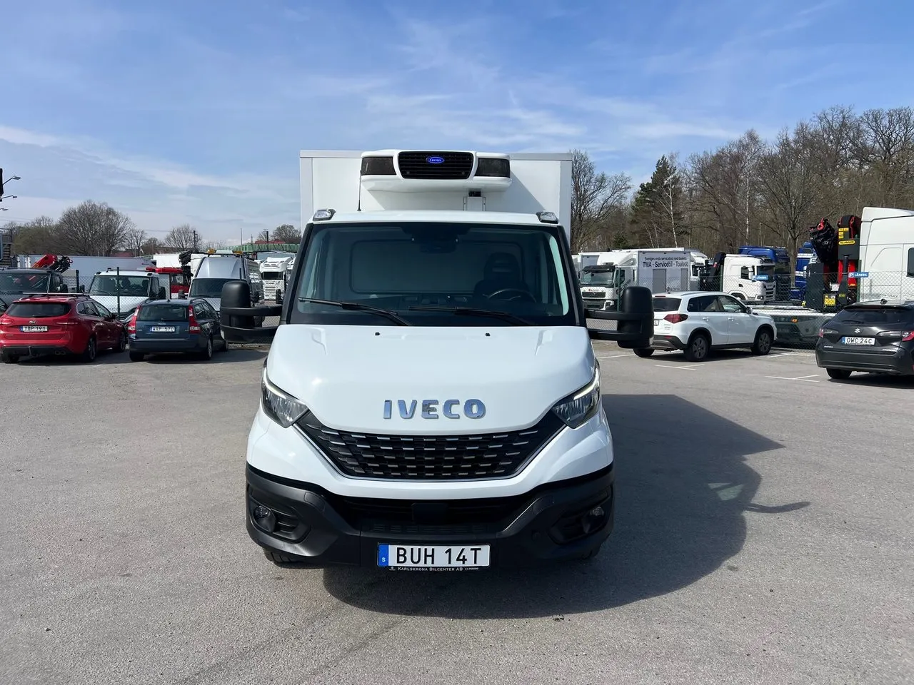 Vehicle image 16