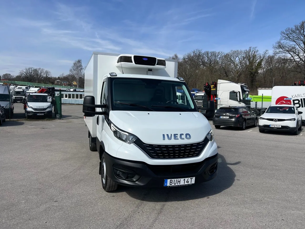 Vehicle image 17