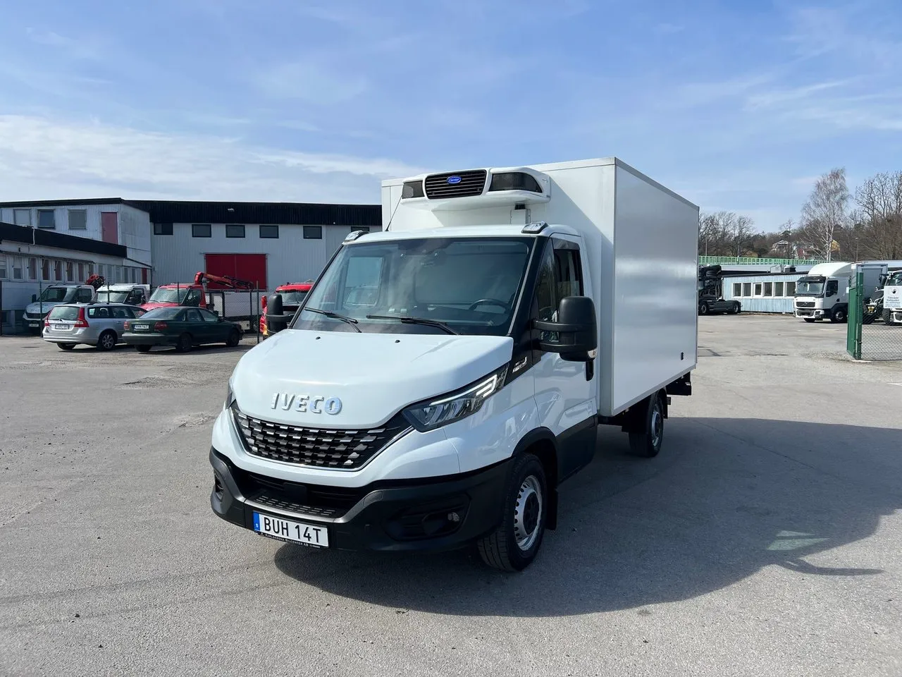 Vehicle image 14