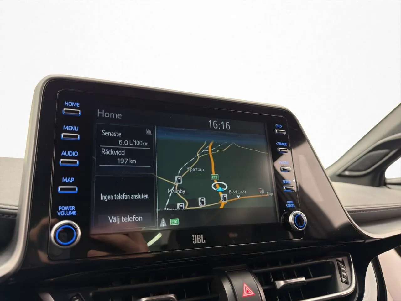 Vehicle image 21
