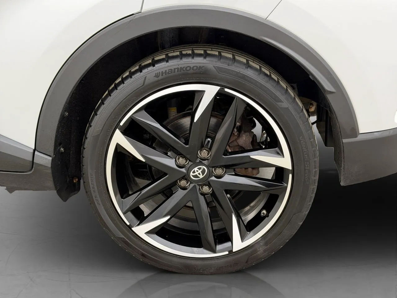 Vehicle image 30
