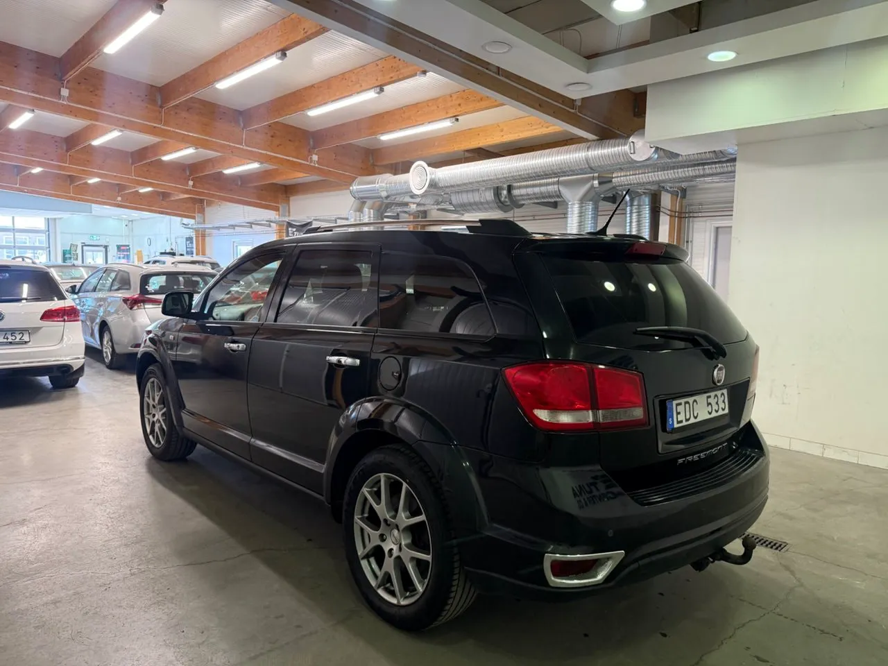 Vehicle image 13