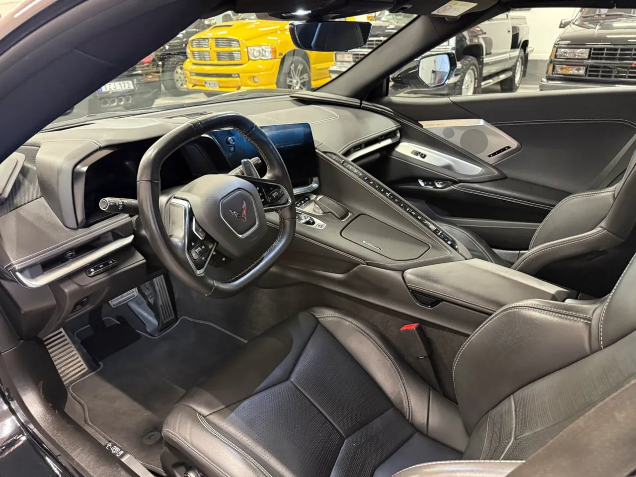 Vehicle image 18