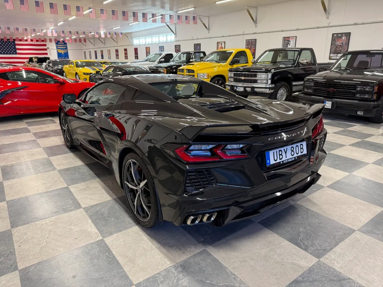 Vehicle image 9