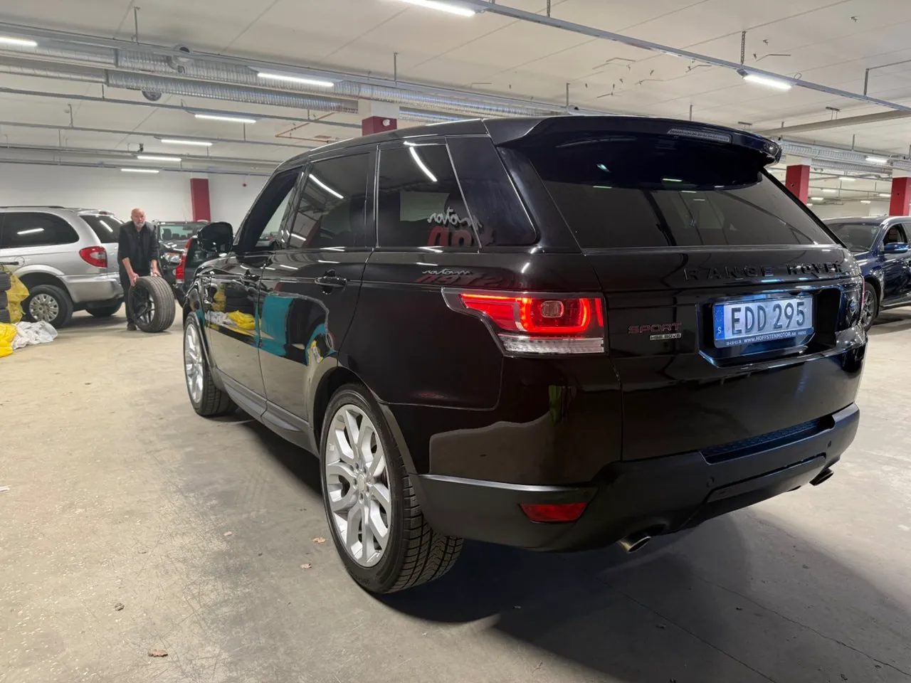 Vehicle image 5