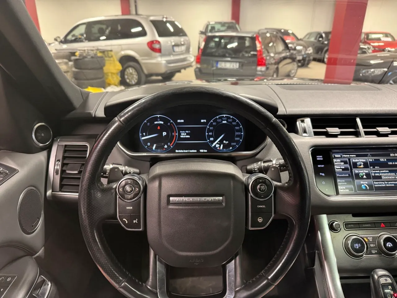Vehicle image 19