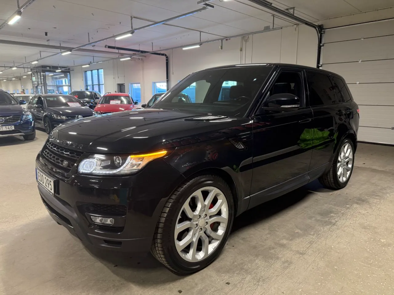 Vehicle image 6