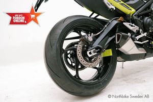 Triumph Street Triple bild 14