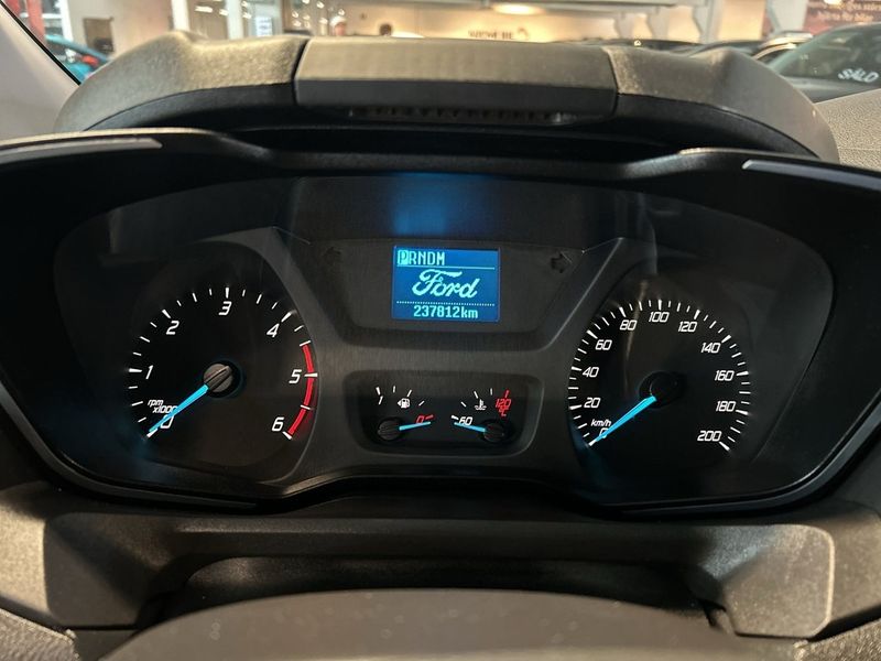 Ford Tourneo Custom bild 17