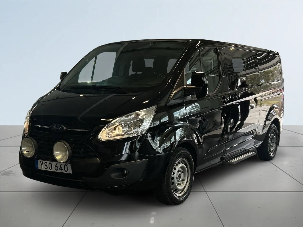 Vehicle image 15