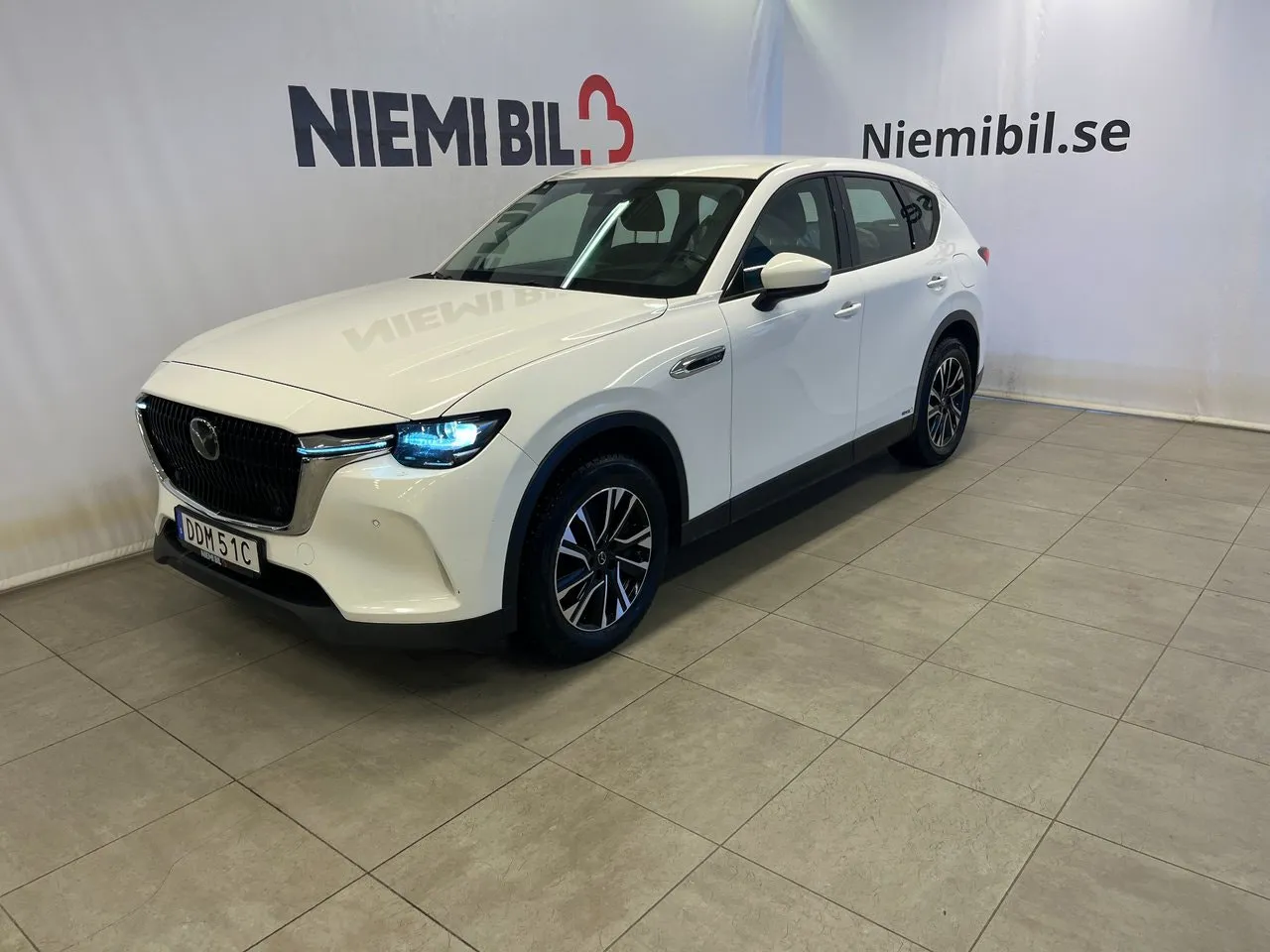 Vehicle image 25