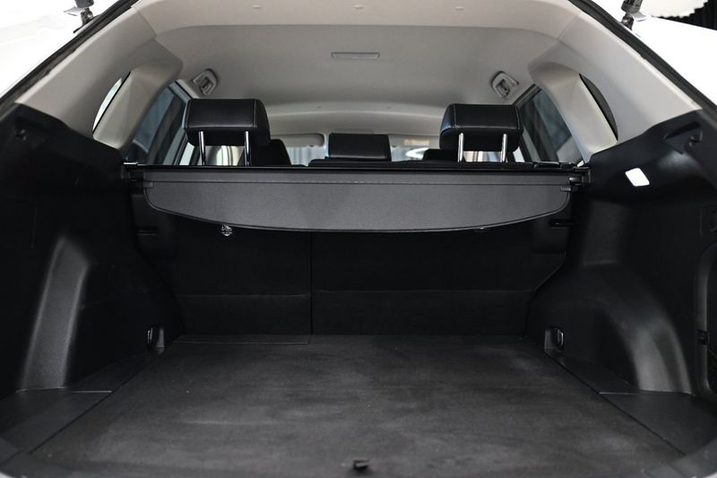 Toyota RAV4 bild 8