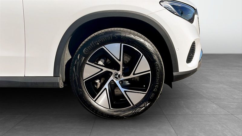 Mercedes GLC300 bild 6