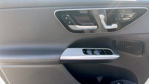Mercedes GLC300 bild 11