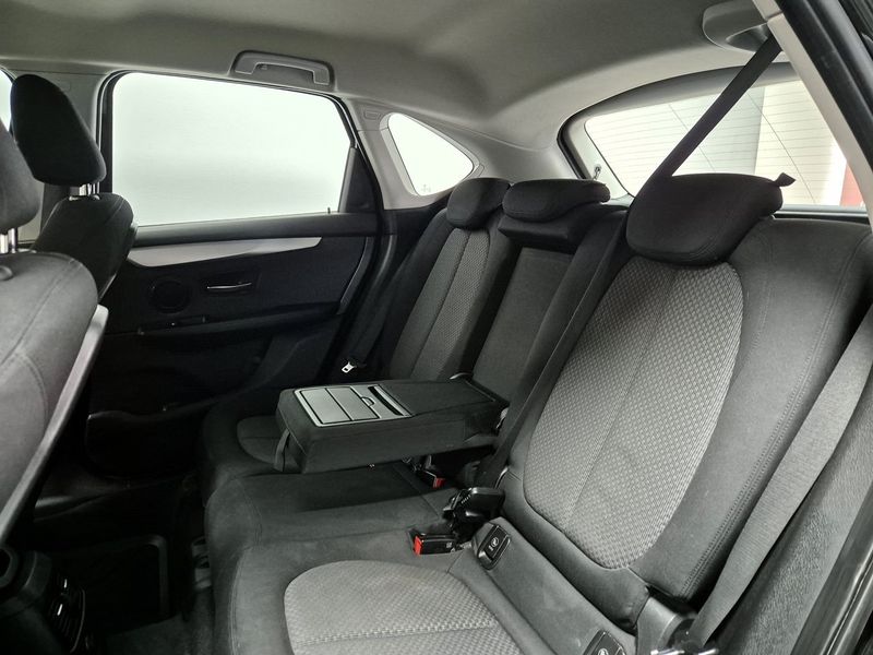 BMW 218 bild 27