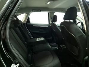 BMW 218 bild 28