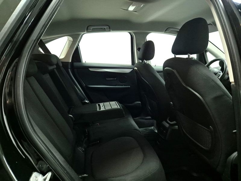 BMW 218 bild 28