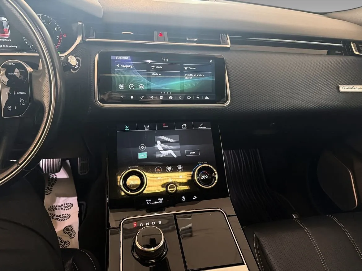 Vehicle image 16