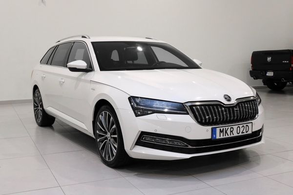 Skoda Superb iV Kombi 1.4 TSI Business Edition/L&K/Drag/Värmare - 2021