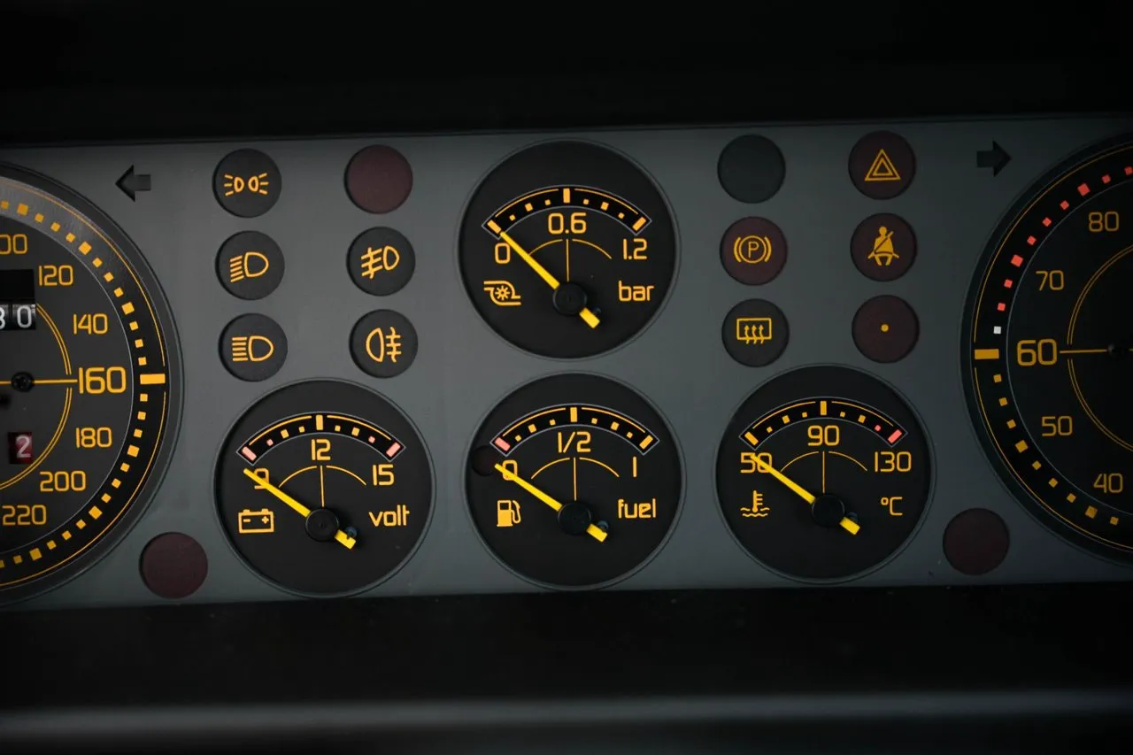 Vehicle image 25