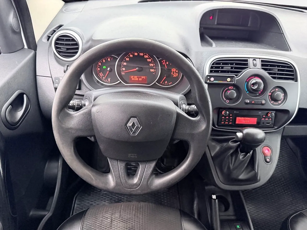 Vehicle image 15