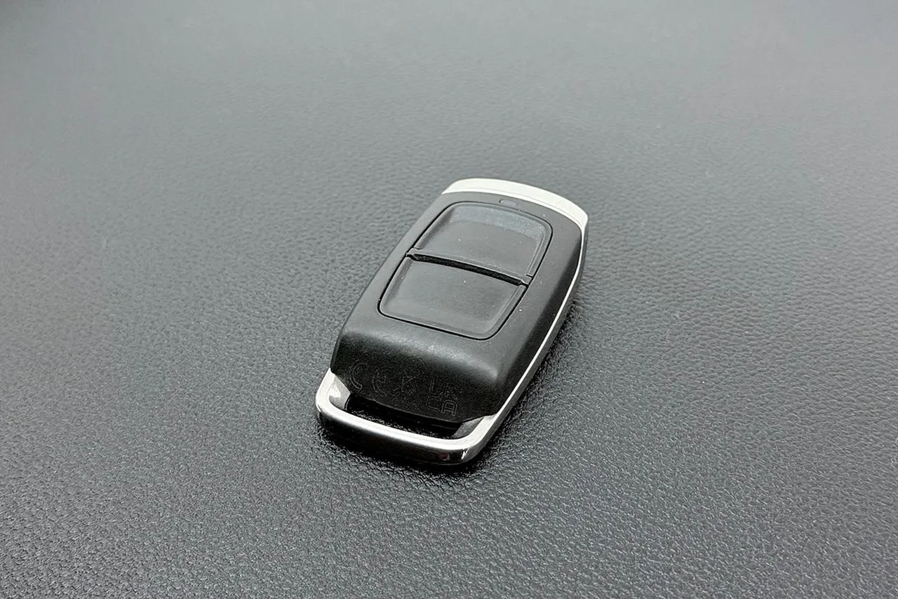 Vehicle image 24