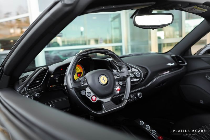 Ferrari 488 bild 15