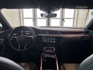 Audi SQ8 bild 10