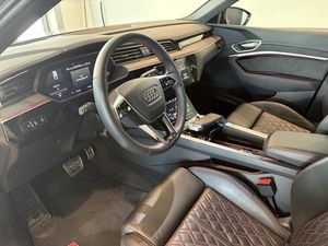 Audi SQ8 bild 9