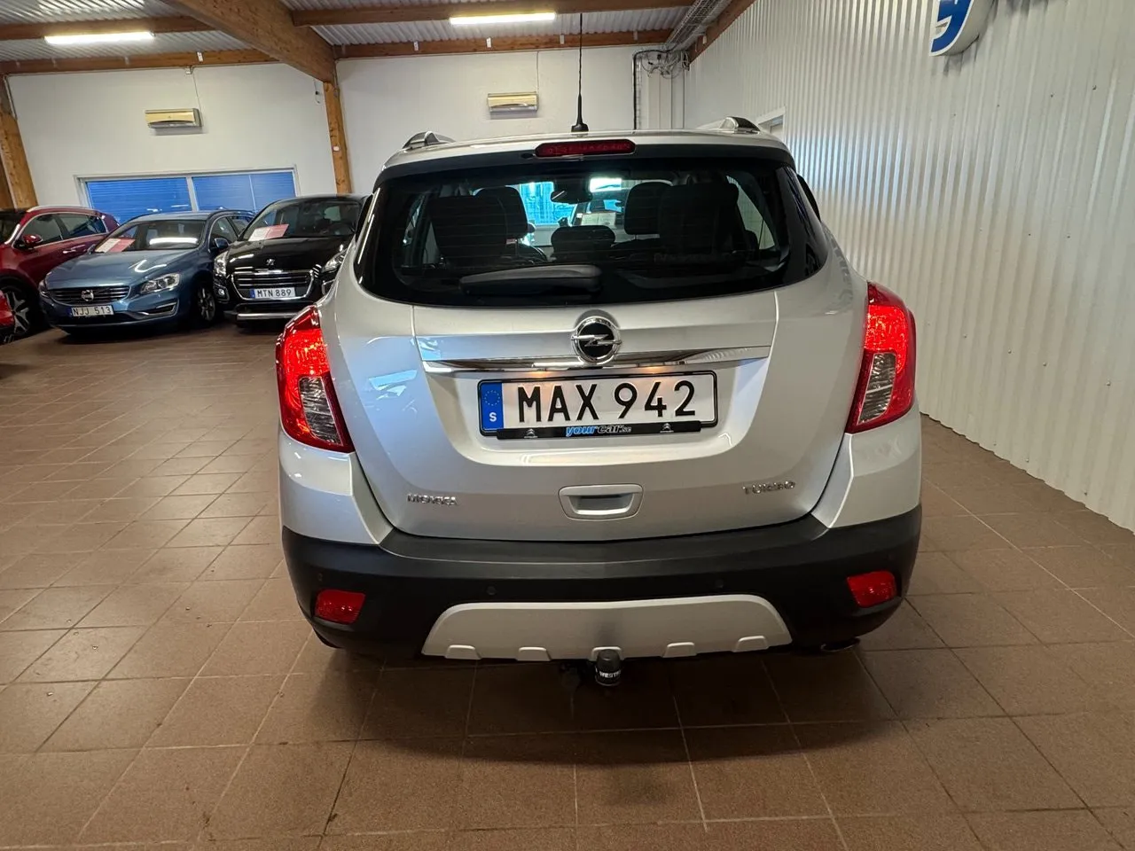 Vehicle image 3