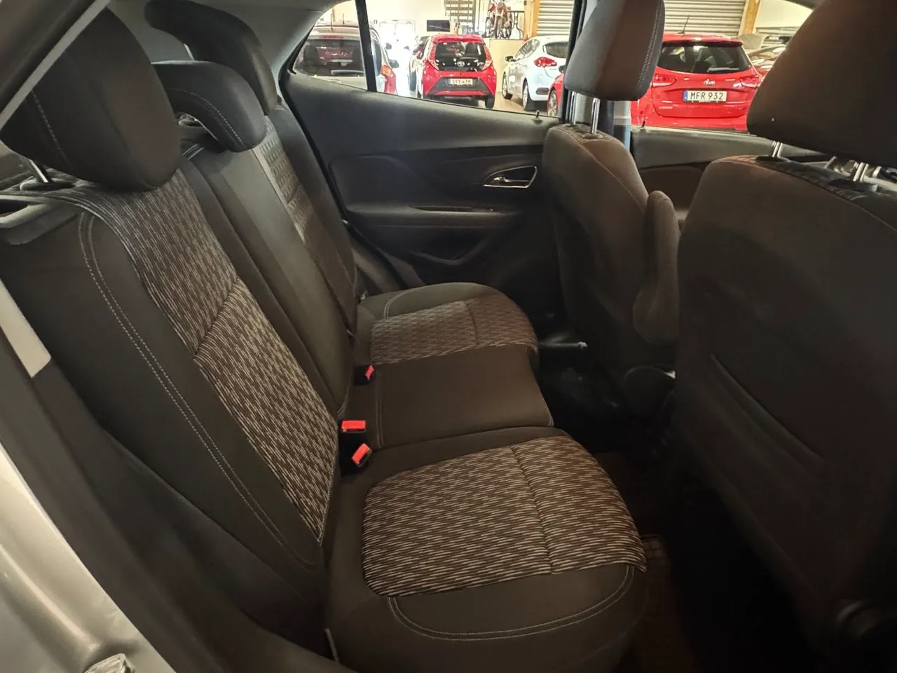 Vehicle image 7