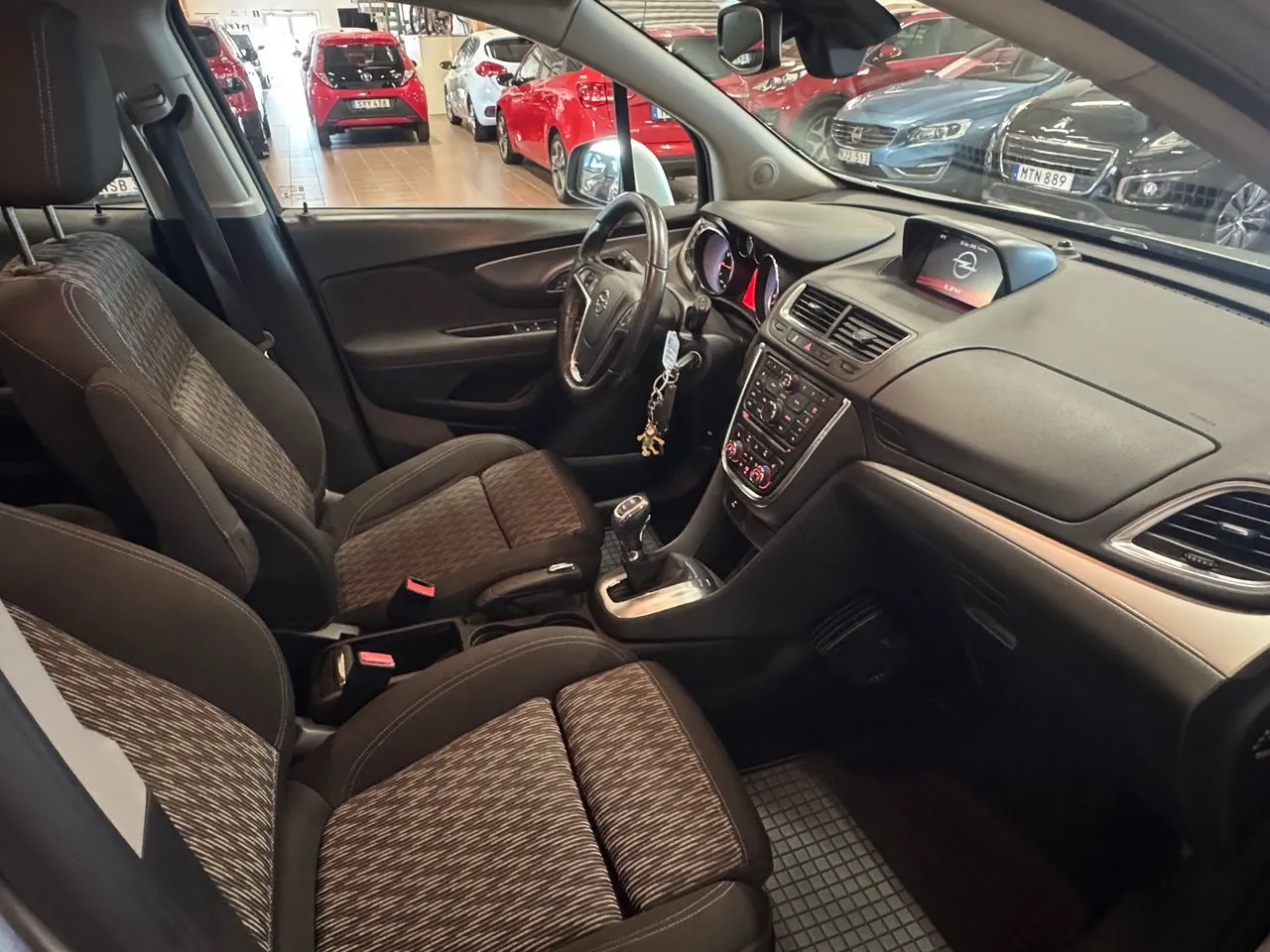 Vehicle image 6
