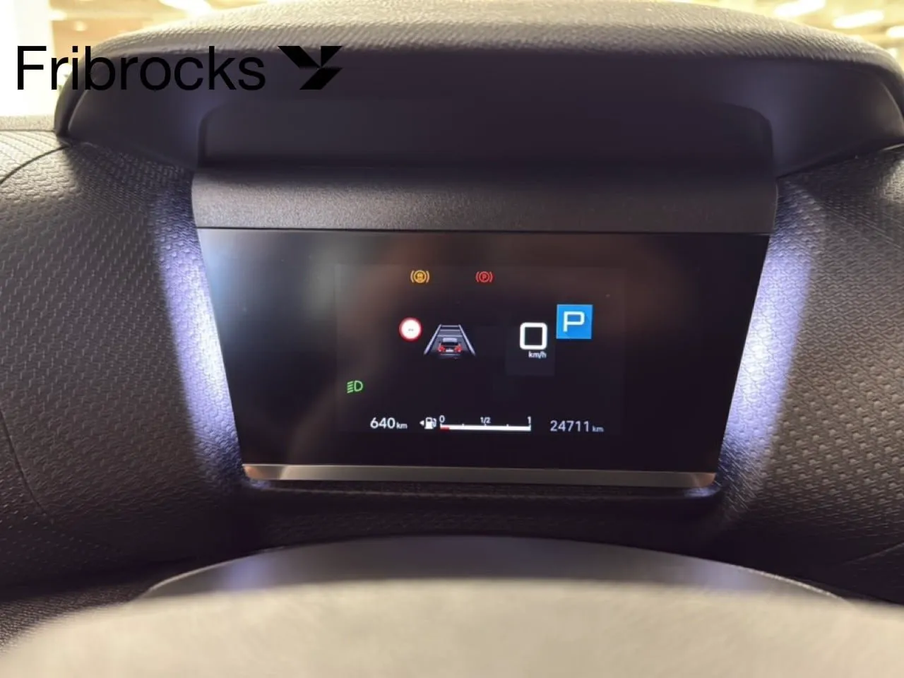 Vehicle image 9