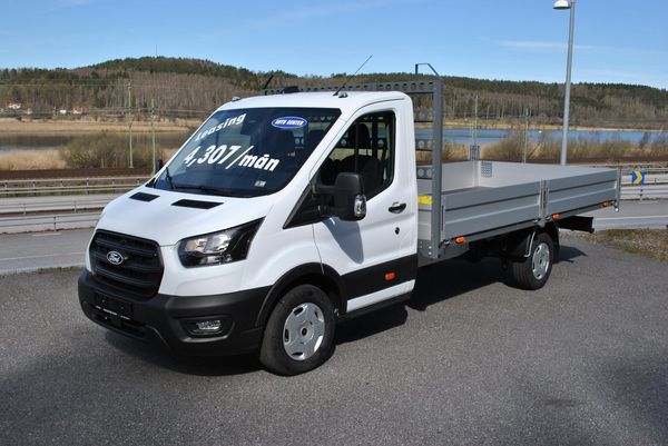 Ford Transit 350 L4 Chassi med 4,4m Flak - 2026