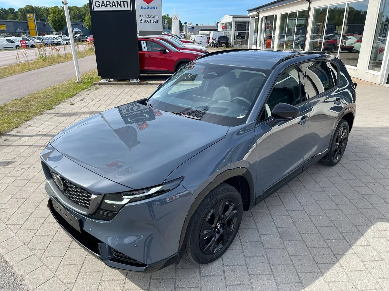 Vehicle image 7