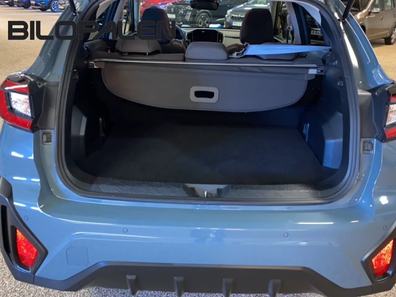 Vehicle image 7