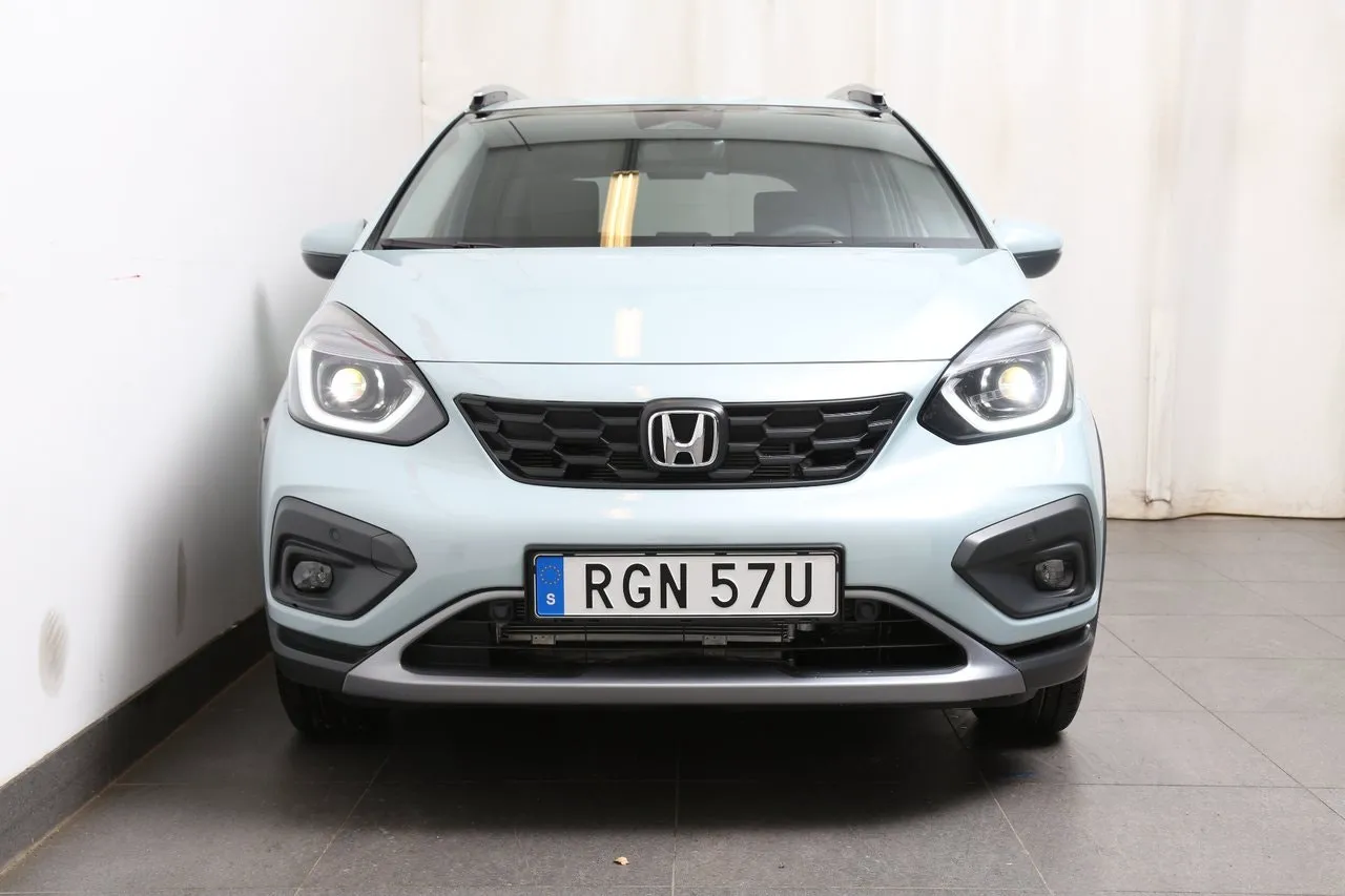 Vehicle image 8