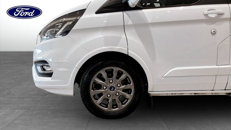 Ford Tourneo Custom bild 9