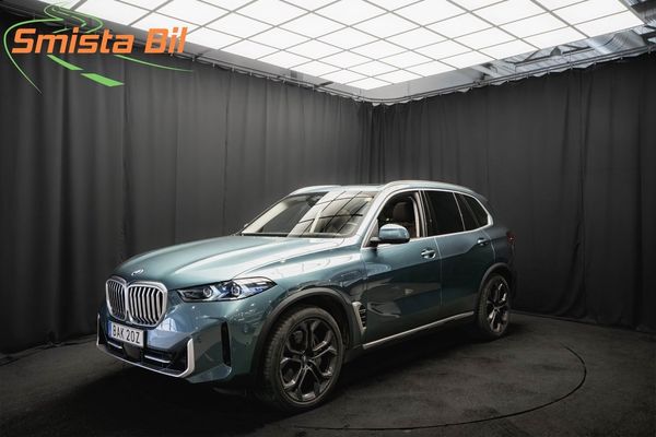 BMW X5 xDrive50e INNOVATION SKY PANO LUFT DRAG H/K HUD MOMS - 2024
