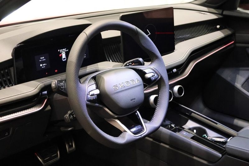 Skoda Superb bild 13